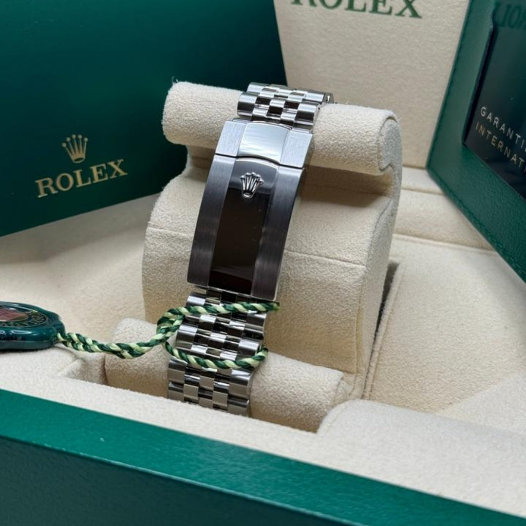 Rolex Sky-Dweller 42 Blue Dial Jubilee Full Set