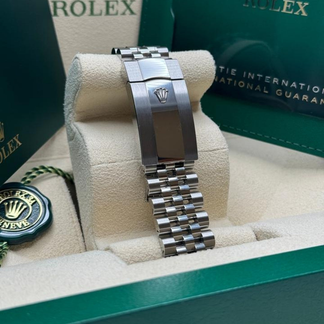 Rolex Sky-Dweller 42 Black Dial Jubilee Full Set
