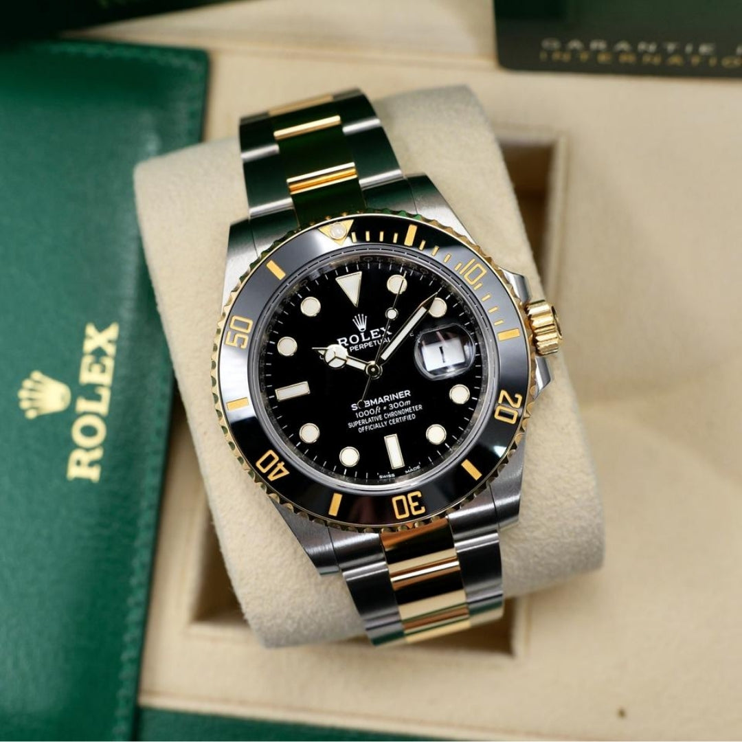 Rolex Submariner Date Black and Gold Oyster Full Set